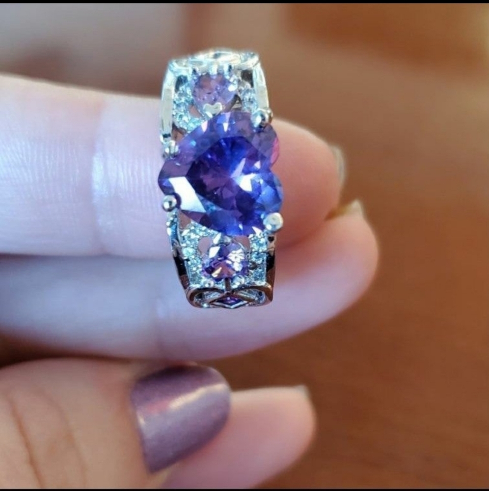 3 Hearts Amethyst Ring